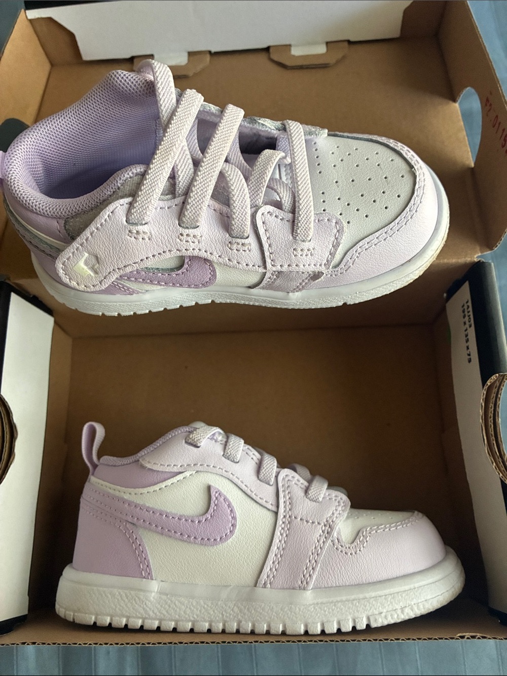Toddler Sneakers by Jordan - Picture 4 of 5